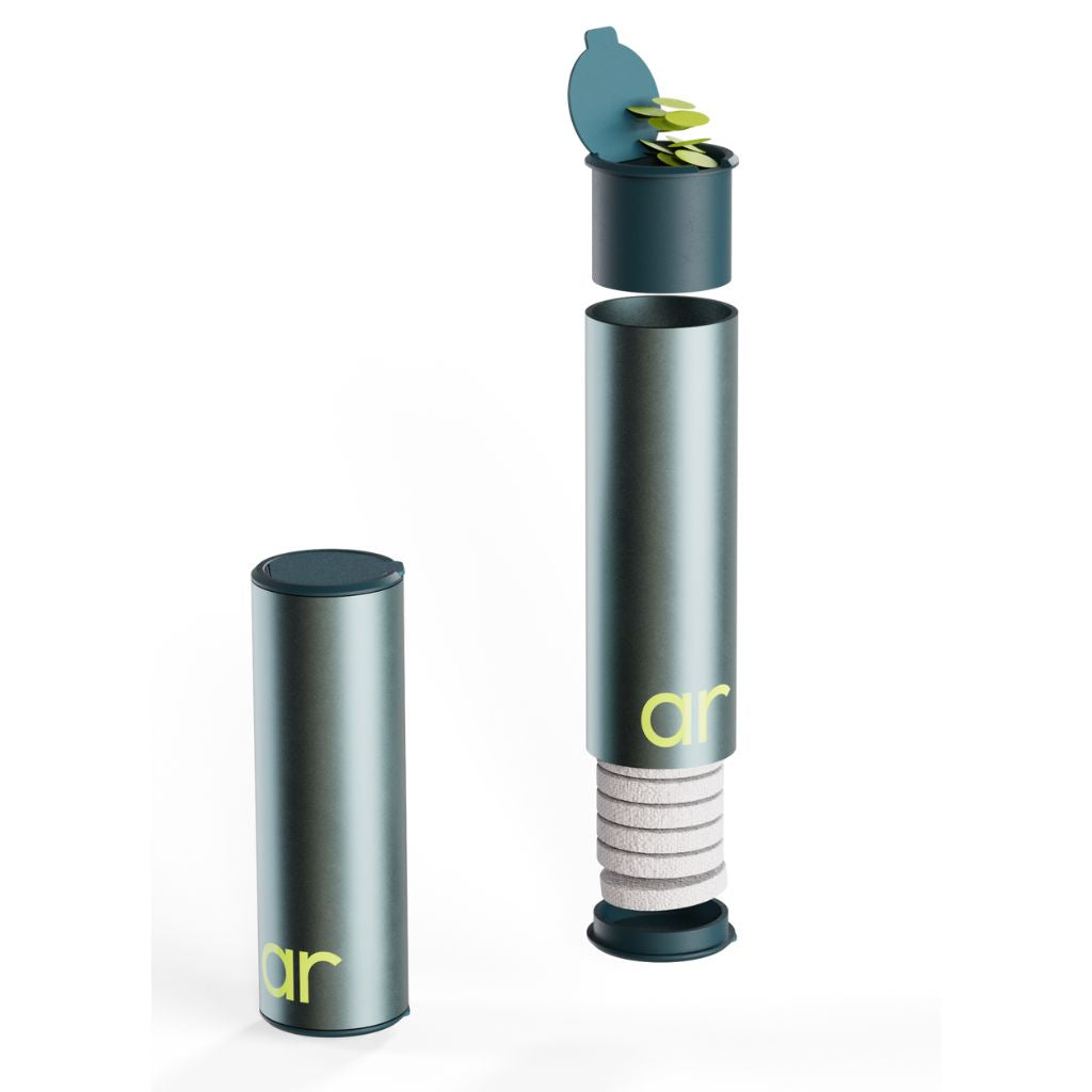 Image showing the Clean Capsule with all components (soap flakes and towelettes)