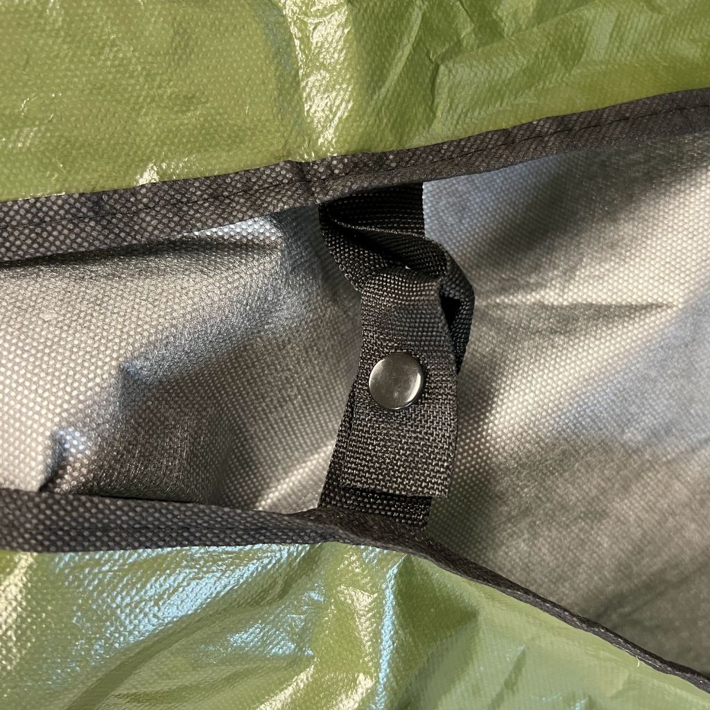 Sport Utility Blanket tie close up