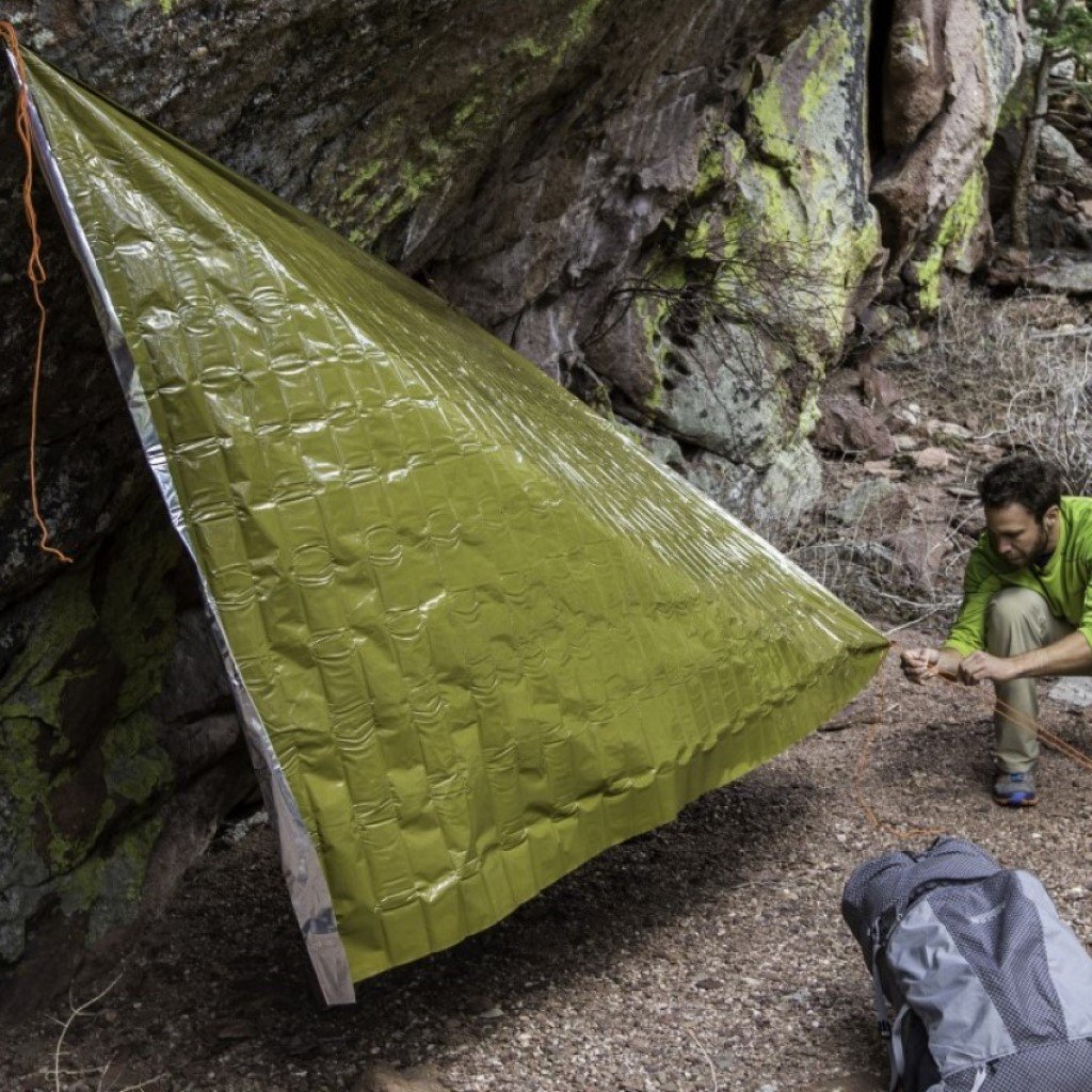 Heavy Duty Emergency Blanket man rigging as shelter