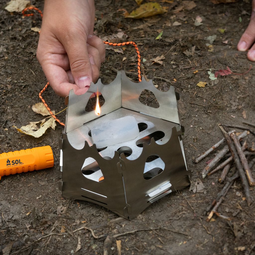 Fire Lite Fuel Cubes lighting fuel cube with tinder cord in metal collapsible stove